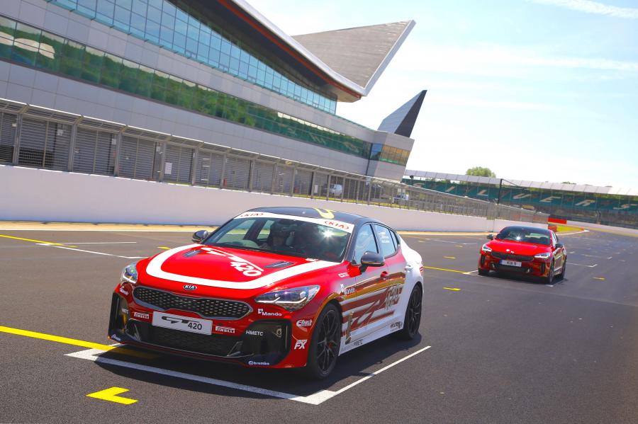  Kia Stinger GT420 (CK) 2019 года  (фото 47 из 49)